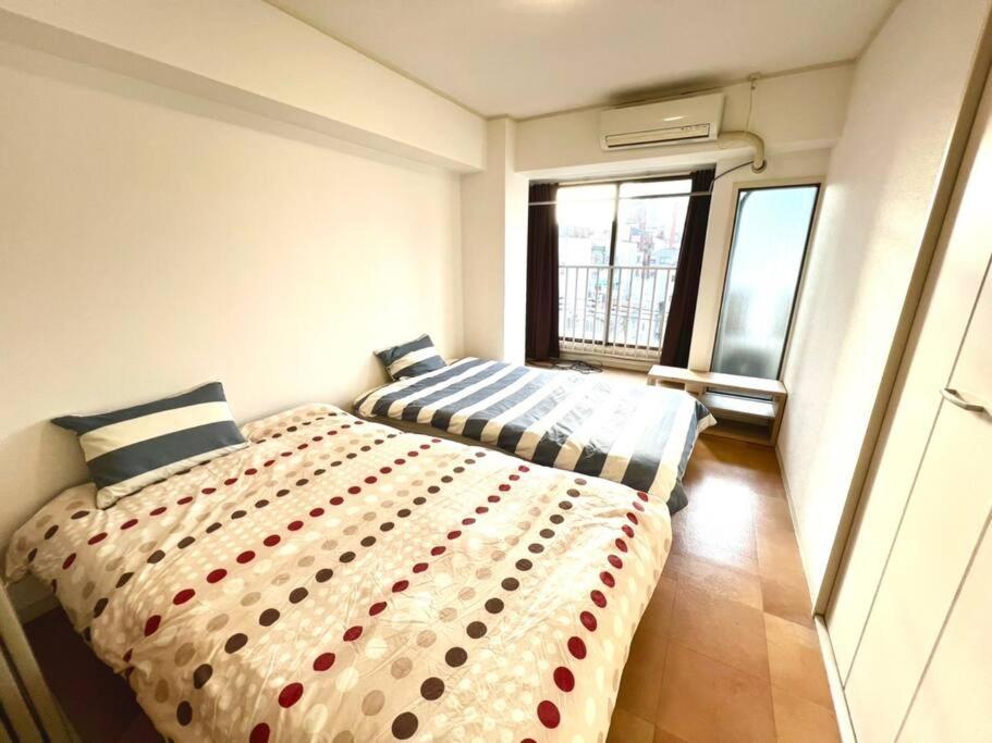 ２ Beds. Comfortable . Dotonbori / Kuromon Market. 大阪 外观 照片